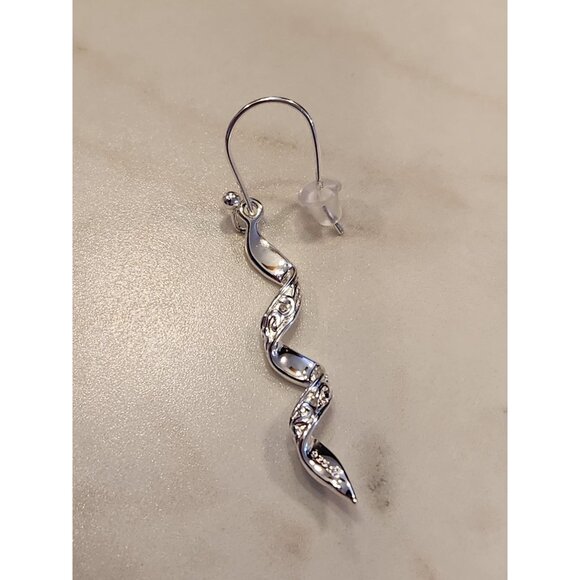 Sterling Silver Twisted Dangle Earrings With Intricate Detailing & Hook Closure - Picture 5 of 5